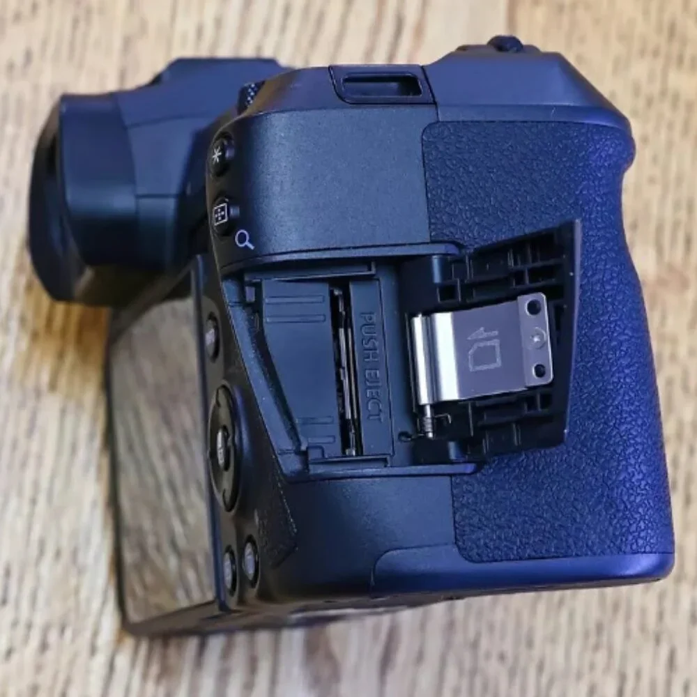 Canon EOS R Mirrorless Camera 30MP RF Mount